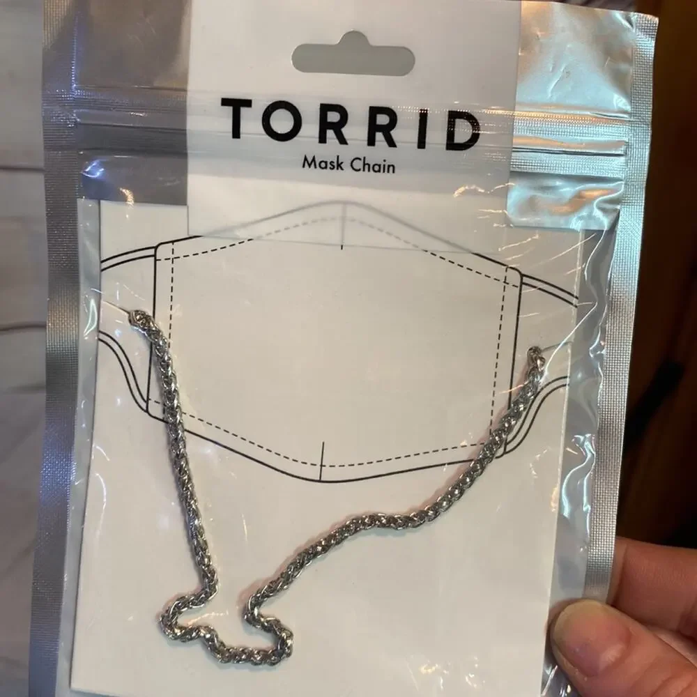 Torrid Silver Facemask Mask Chain New in package